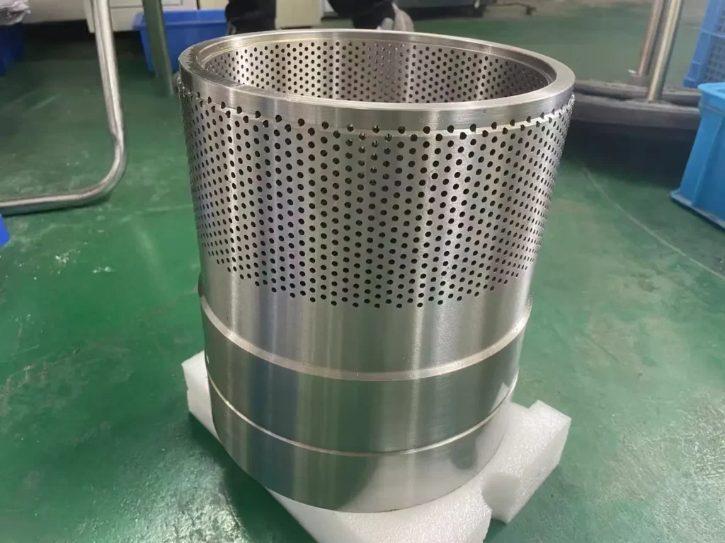 multi-stage, pressure-reducing trim