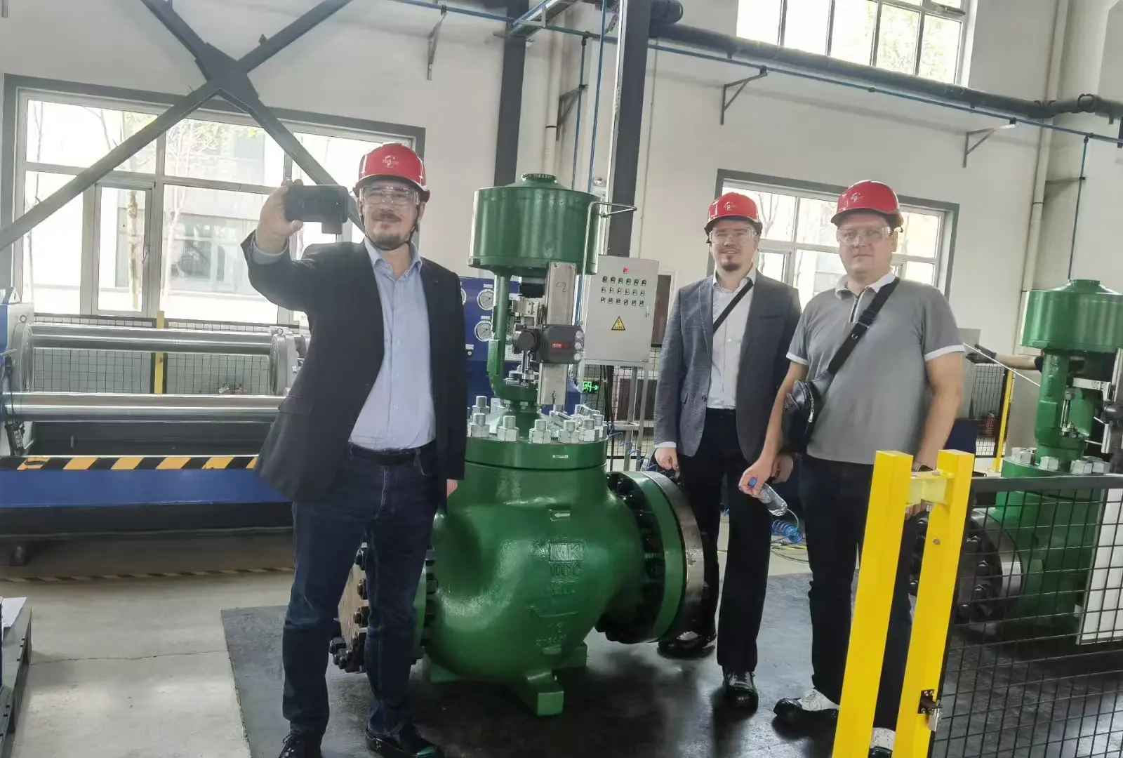 f76e42d3a1d04383a6f28173943ef497